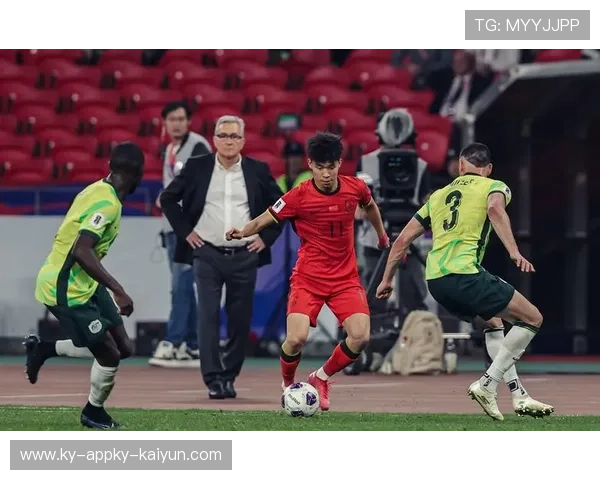 足球个人英雄主义在比赛关键时刻的作用及其利弊探讨